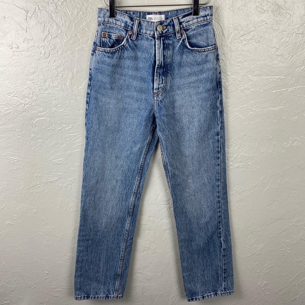 Zara high waist straight leg 90s style jeans size 2